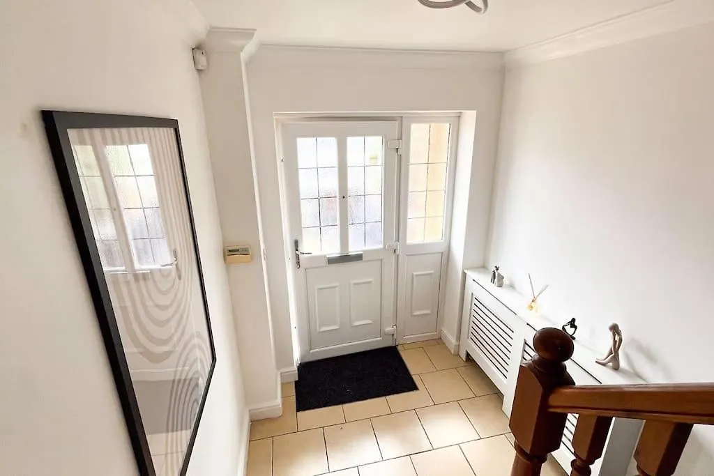 Holiday home Luxury 4-Bed House In Dagenham, United Kingdom Villa United Kingdom