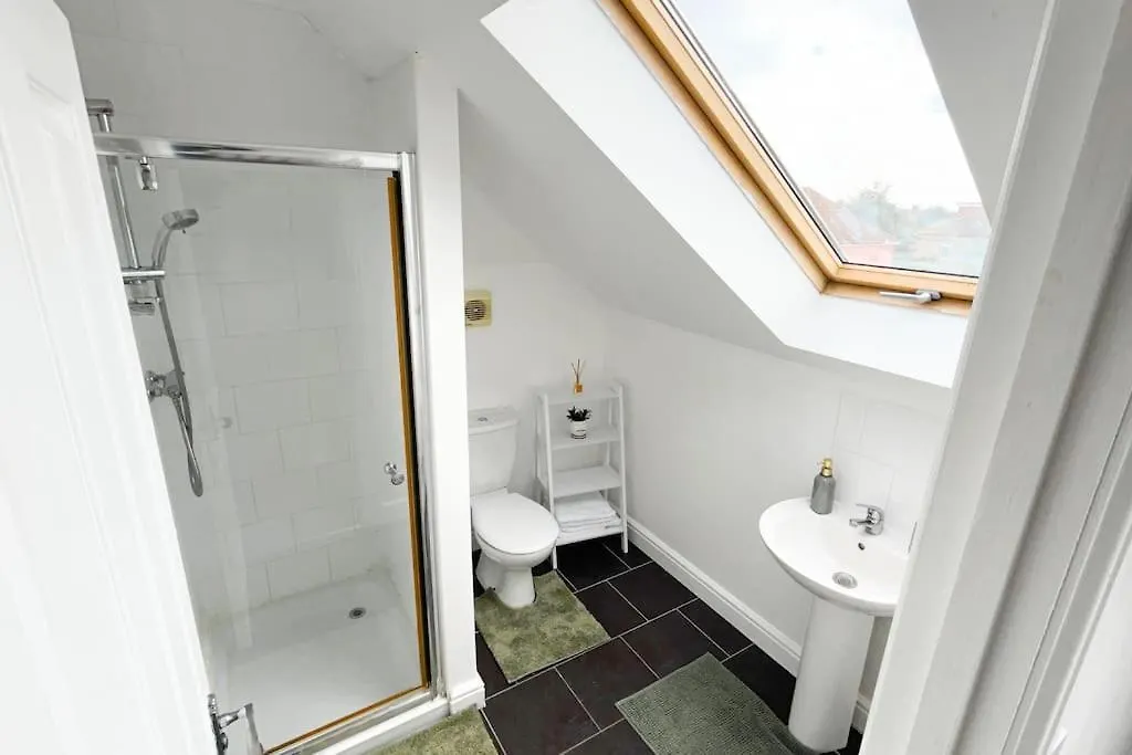 Holiday home Luxury 4-Bed House In Dagenham, United Kingdom Villa