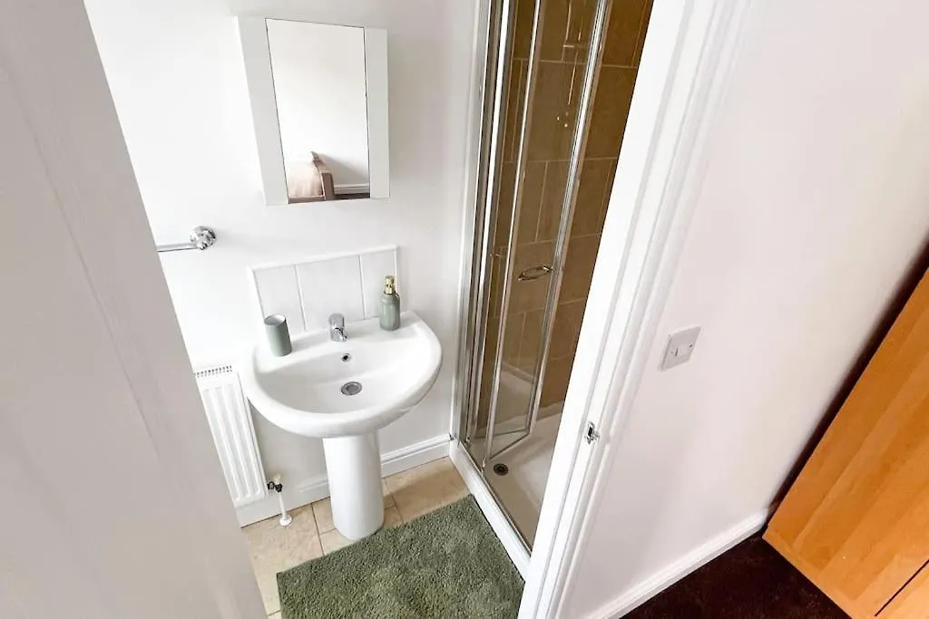 Holiday home Luxury 4-Bed House In Dagenham, United Kingdom Villa